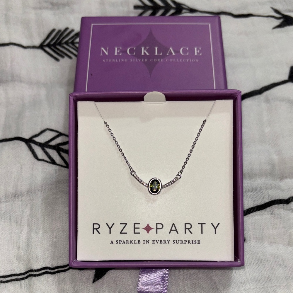 Ryze Party Necklace